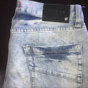 Distressed Denim Guess Jeans 34 x 32